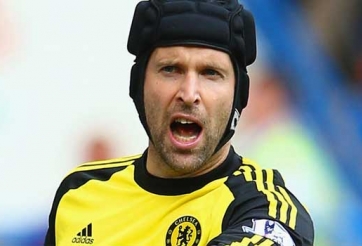 Courtois chấn thương, Petr Cech lại đòi rời Chelsea