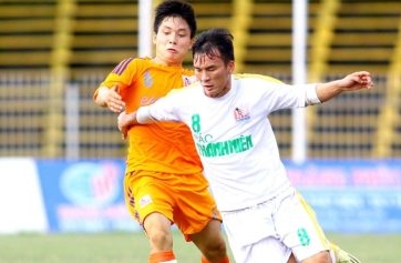 Giải U21 Báo Thanh Niên 2014: Đánh bại SHB.ĐN, SLNA vào chung kết