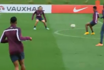 VIDEO: Xem tuyển Anh tập luyện trước lượt trận Euro 2016