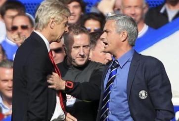 HLV Wenger bất ngờ xin lỗi Jose Mourinho
