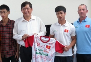 Đại sứ quán VN tại Myanmar đến tham ĐT U19 trước trận gặp Trung Quốc