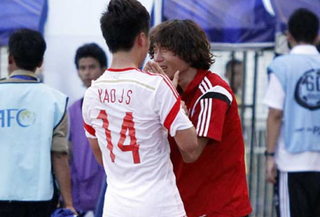 Cầu thủ U19 Trung Quốc khóc nức nở sau trận hòa Viêt Nam