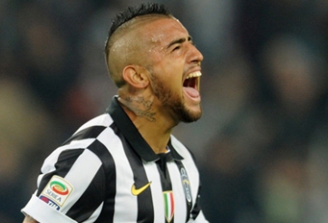 Real Madrid gây sốc với Vidal, M.U lo lắng