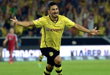 Man Utd tìm được mục tiêu thay thế cho Kevin Strootman