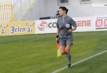 VIDEO: Nữ trọng tài biên xinh đẹp gây xôn xao làng túc cầu