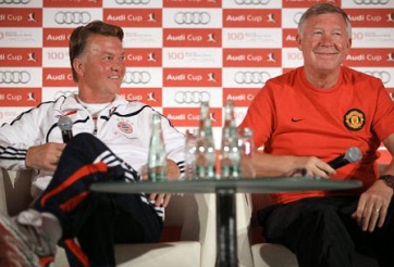 Alex Ferguson khuyến khích Van Gaal mua thêm sao cho Man Utd