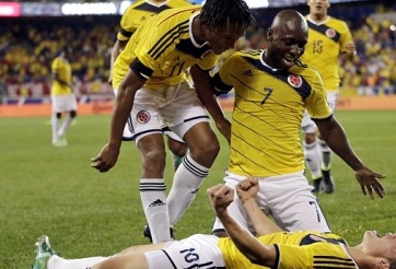 James Rodriguez phản ứng khó hiểu khi ăn mừng