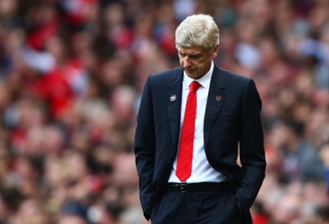 Mất điểm sân nhà, Wenger điên tiết công kích trọng tài