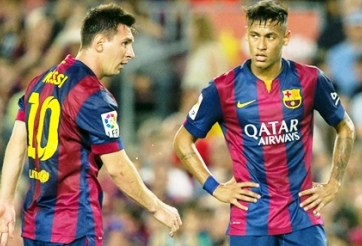 Messi dám 'bơ' thầy khi bị gọi thay người