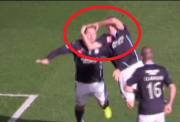 VIDEO: Ăn mừng hài hước theo phong cách WWE