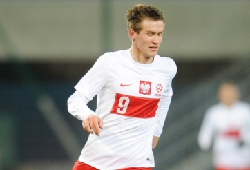 VIDEO: Siêu phẩm đỡ bóng như Zidane, lốp bóng như Ronaldo béo