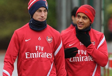 Arsenal: Walcott chưa thể trở lại, Koscielny nghỉ lâu hơn dự kiến