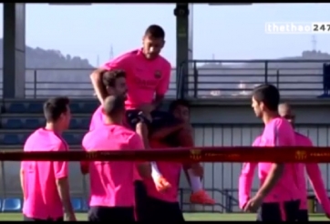 VIDEO: Barca 'tập như chơi' trước thềm Siêu kinh điển với Real Madrid
