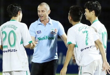 U19 HAGL được thầy Giôm thưởng nóng