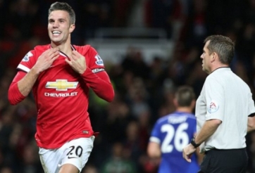 VIDEO: Phút 90+4, Persie gỡ hòa 1-1 cho MU (MU 1-1 Chelsea)