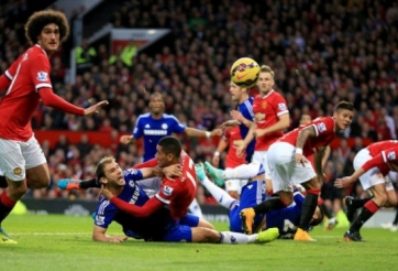 VIDEO: Những pha bóng căng thẳng trận MU - Chelsea