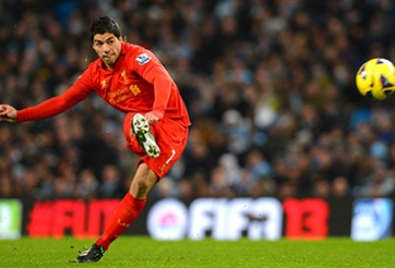 Loại Suarez, FIFA bị chỉ trích dữ dội