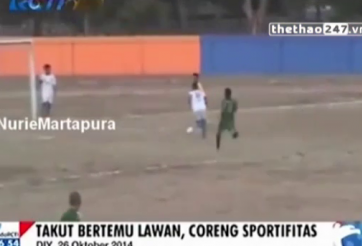 VIDEO: Scandal 5 lần đá phản lưới nhà trong 1 trận ở Indonesia