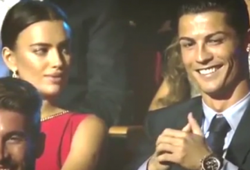 VIDEO: CR7 bị nữ MC tán tỉnh ngay trước mặt bạn gái
