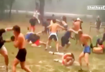 VIDEO: Màn 'hỗn chiến' tưng bừng của holigan Nga (16 vs 16)