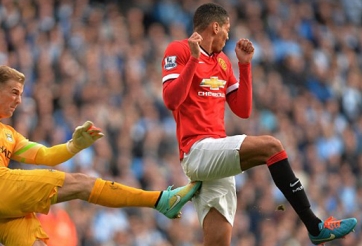 Juan Mata tiết lộ không khí phòng thay đồ MU sau thất bại Man City