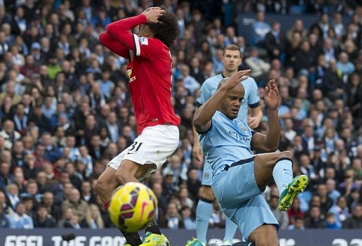 Fellaini: Từ 'kẻ bỏ đi' thành 'người quan trọng'