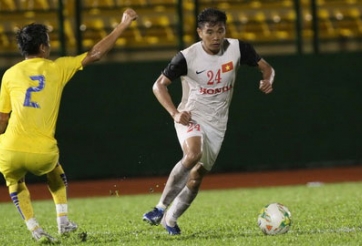 Đá 10 người, ĐTVN vẫn thắng đậm QNK.Quảng Nam