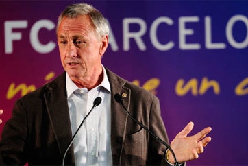 Huyền thoại Johan Cruyff chê Barca bị mất uy tín