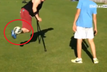 VIDEO: Kieran Brown gắp bóng siêu đỉnh dù chỉ có 1 chân