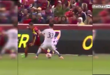 VIDEO: 2 pha xỏ háng liên tiếp đầy ngẫu hứng của sao trẻ MLS