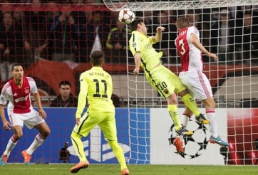 VIDEO: Lập cú đúp vào lưới Ajax, Messi san bằng kỷ lục ghi bàn của Raul Gonzalez