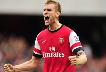 Per Mertesacker chê bai đồng đội, nội bộ Arsenal nổi sóng