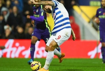 QPR 2-2 Man City: Vị cứu tinh Aguero