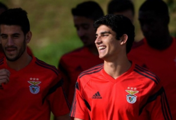 Thi đấu bết bát Arsenal săn đón “tiểu Ronaldo”