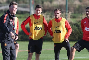 M.U không đá, Van Gaal vẫn lo