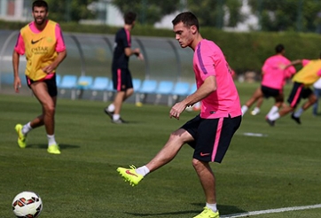 Một loạt tình tiết sốc về Vermaelen được hé lộ