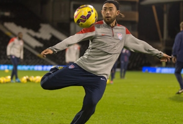 Lee Nguyễn tích cực tập luyện, đấu James Rodriguez