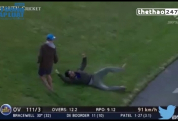 VIDEO: ''Vớ được vàng'' từ pha chụp bóng điệu nghệ