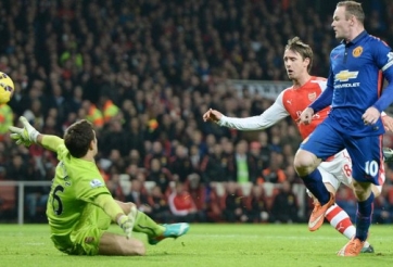 Arsenal 1-2 MU: Hay nhưng không may