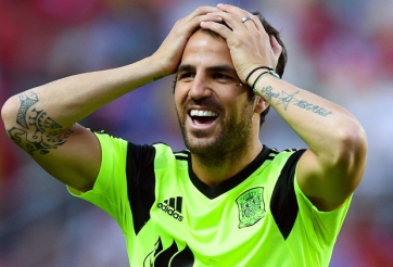 Fabregas bị buộc tội gửi thông điệp ‘cay độc’ đến Barca