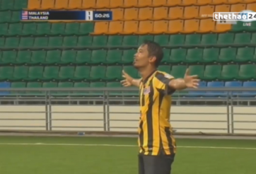 Video AFF Cup 2014: Ghi bàn nâng tỷ số, cầu thủ Malaysia ăn mừng như Ronaldo