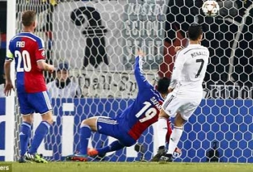 Basel 0-1 Real Madrid: Ronaldo sánh ngang Raul