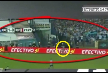 VIDEO: Bóng ma bất ngờ xuất hiện trong trận đấu của River Plate