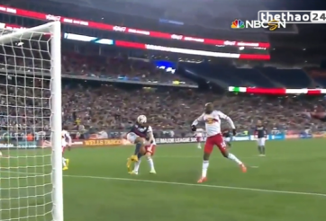 Video: Lee Nguyễn và đồng đội vô địch miền đông sau trận hòa kịch tính