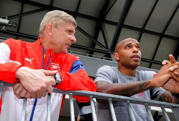Thierry Henry bóng gió khả năng thay thế HLV Wenger