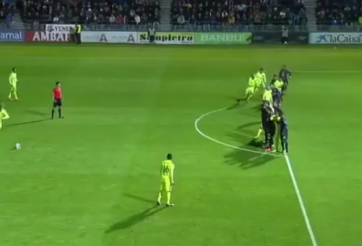 VIDEO: Cú sút phạt thần sầu của Ivan Rakitic vào lưới Huesca