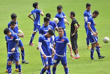 HLV Dollah Salleh cử người theo dõi ĐT Việt Nam