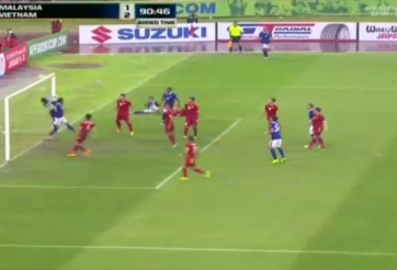 VIDEO: Pha cứu thua của Nguyên Mạnh ở phút 90+1