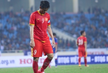 VIDEO: Phút 66' - Công Vinh bỏ lỡ cơ hội ngon ăn khi đối mặt thủ môn