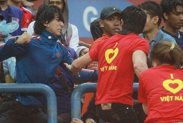 Công Vinh đau lòng vì CĐV nhà bị hành hung